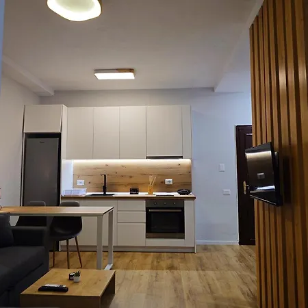 Apartment Otium 3min Walk To Golem (Tirana)