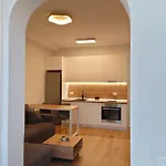 Otium 3min Walk To Apartment Golem (Tirana)