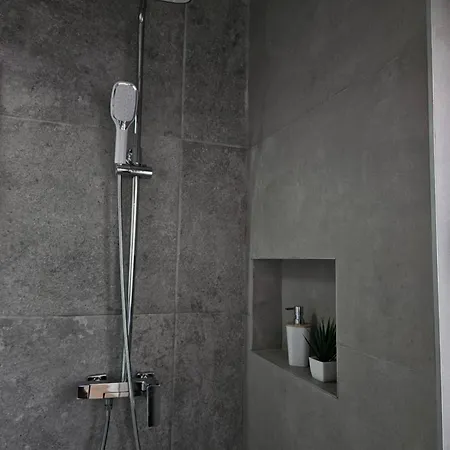 Otium 3min Walk To Appartement Golem (Tirana)