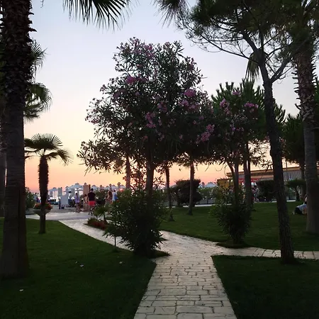 Otium 3min Walk To Golem (Tirana)